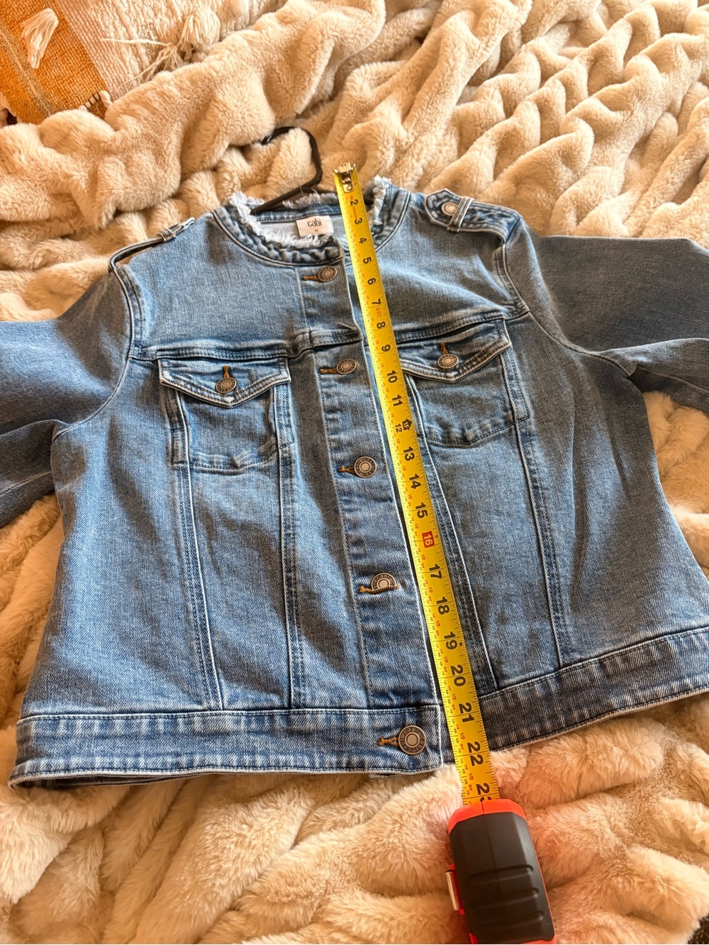 CAbi Jeanie Denim Jacket Spring 2026 - Picture 8 of 9